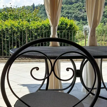 La Caseta, Garden & Terrace Apartment Colico